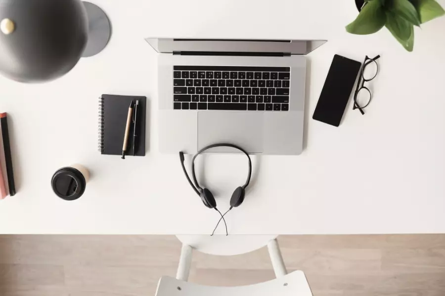 Transkrypcja audio, przepisywanie tekstów i protokołów
